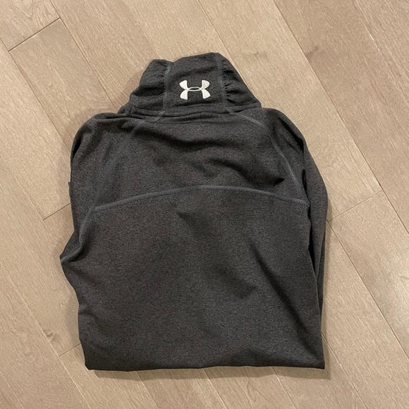 Underarmour Cold Gear top - Picture 3 of 3